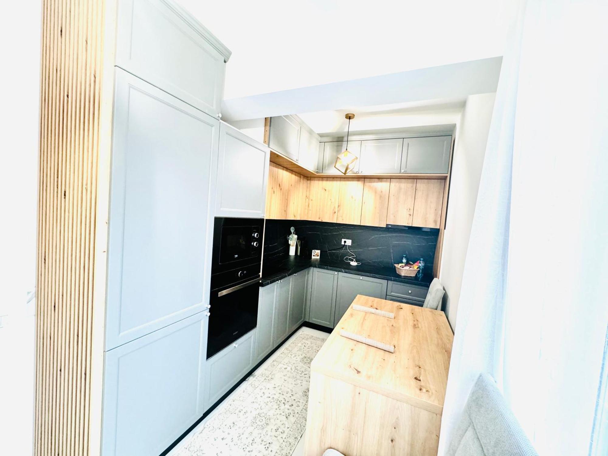 Luxury Apartment Sinuhe Braşov Eksteriør billede